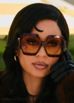 Alexa Demie as Maddy Perez wears Jacques Marie Mage Grandfunk sunglasses in Episode 2 of Season 3 of Euphoria.