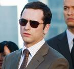 Matthew Rhys with Ray-Ban 3136 Caravan sunglasses in Brothers and Sisters