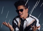 Bruno Mars wears Oliver Peoples Bernardo sunglasses in his new music video “That’s What I Like”