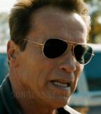 Arnold Schwarzenegger wears Ray-Ban 3025 Aviator sunglasses in The Last Stand