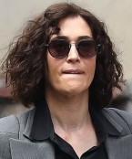 It looks like Lizzy Caplan wears Taylor Morris Westbourne sunglasses on the LA set of the Paramount+ series Fatal Attraction (2023).
