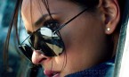 Adria Arjona wears Tom Ford Brad sunglasses in the Netflix movie 6 Underground (2019).