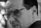Andrew Scott wears L.G.R Sahara glasses in the Netflix series Ripley.