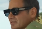 David Duchovny wears a pair of Saint Laurent SL659 sunglasses in Malice.