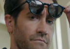 Jake Gyllenhaal wears a pair of round sunglasses in the movie In The Grey.