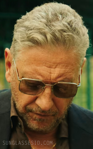Sergio Castellitto wears Brunello Cucinelli Sartorial Sunset sunglasses in The Gentlemen.