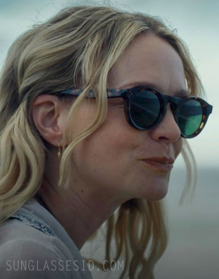 Carey Mulligan wears Céline CL41370/S sunglasses in The Ballad of Wallis Island.