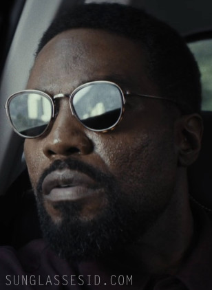 Yahya Abdul-Mateen II as John Creasy wears Giorgio Armani AR6068 sunglasses in Episde 1 of the series Man On Fire