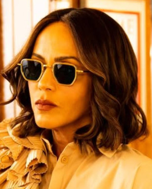 Nicole Ari Parker wears Jacques Marie Mage Atkins sunglasses in Season 3 of the HBO Max series And Just Like That.
