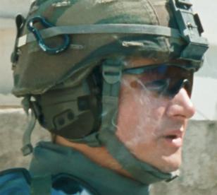 Jeremy Renner wearing Oakley M Frame in The Hurt Locker