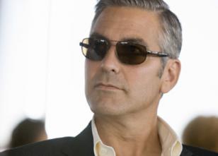 George Clooney wearing Persol 2157 in the movie Ocean's Thirteen