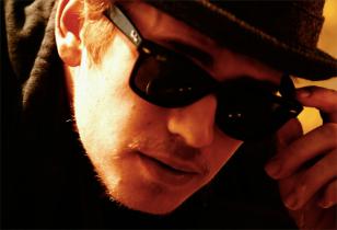 Hayden Christensen wearing Ray-Ban 2140 Wayfarer sunglasses in the movie New Yor