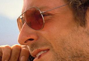 Bradley Cooper wearing Ray-Ban 3025 sunglasses in The Hangover