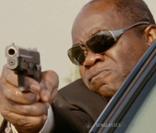 Yaphet Kotto wearing Ray-Ban 3320 sunglasses in Witless Protection