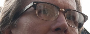 Gary Oldman wears eyeglasses very similar to Ray-Ban 5154 Clubmaster Optics eyeglasses in the movie Criminal