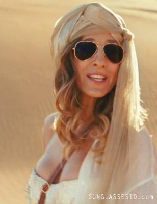 Sarah Jessica Parker, as Carrie Bradshaw wears large Aviator sunglasses in Sex a