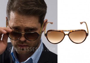 Compare the glasses and notice the details on the hinge and color effect of the tortoise frame