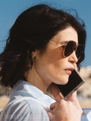 Gemma Arterton wears Sandro SD8014 aviator sunglasses in the series Secret Service.