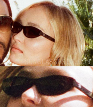 Here we can see the Chanel logo on the sunglasses worn by Lily-Rose Depp