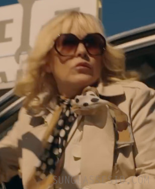 It looks like Patricia Arquette wears Chloé Esther CH0008S sunglasses in the series High Desert (2023).