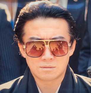 The Yakuza mob boss wears a pair of Dollger DGSF010 sunglasses in Bullet Train.