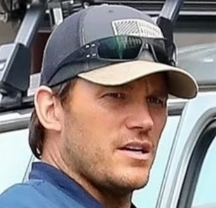 Chris Pratt wears a pair of black Gatorz Magnum tactical sunglasses on the set of The Terminal List.