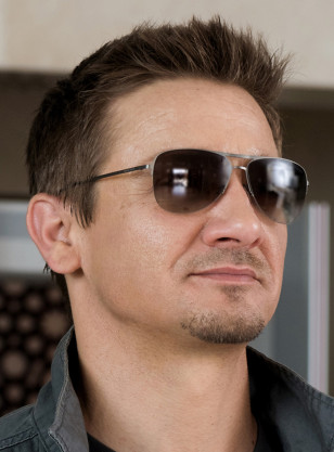 Jeremy Renner wears Giorgio Armani AR6007 glasses in Mission Impossible - Rogue Nation.