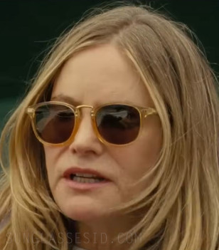 It looks like Jennifer Jason Leigh is weaing Krewe Franklin sunglasses in Poolman.