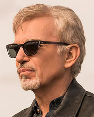 Billy Bob Thornton wears Old Focals Classic sunglasses in Season 3 of Goliath (2019).