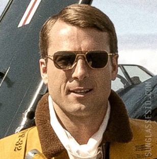 Glen Powell wears Randolph Engineering Aviator sunglasses in the movie Devotion.