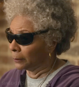 Leslie Uggams wears Ray-Ban 4089 Balorama sunglasses in Deadpool & Wolverine.