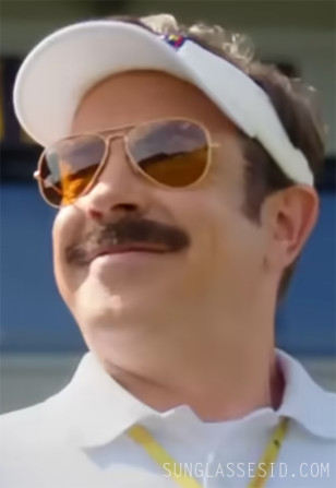 Jason Sudeikis wears Ray-Ban RB3025 Aviator sunglasses in Season 4 of Ted Lasso.