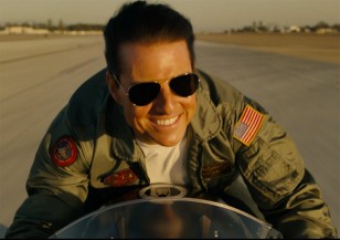 Actor Tom Cruise wearing Ray-Ban 3025 Aviator sunglasses in Top Gun: Maverick.
