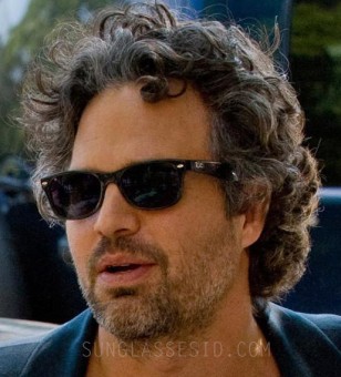 Mark Ruffalo wearing Ray-Ban 2132 New Wayfarer sunglasses in Begin Again