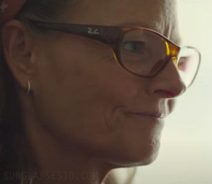 Jodie Foster wears Ray-Ban RB2016 Daddy O glasses in the movie Nyad.