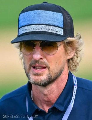 Owen Wilson wears a pair of Ray-Ban RB3025 Aviator sunglasses throughout the Apple TV+ series Stick.