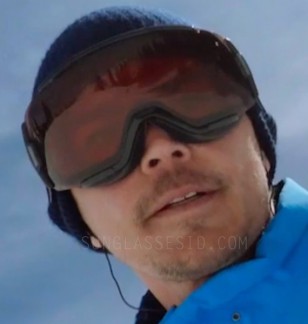 Josh Hartnett wears Smith Vice ski goggles in the movie 6 Below.