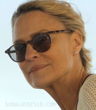 Robin Wright wears a pair of sunglasses in The Girlfriend.