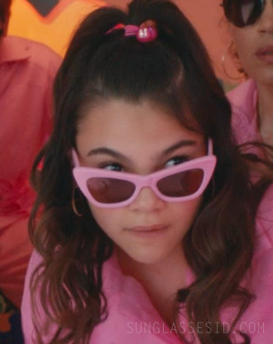 Ariana Greenblatt wears pink Vogue VO5415S sunglasses in the 2023 movie Barbie.
